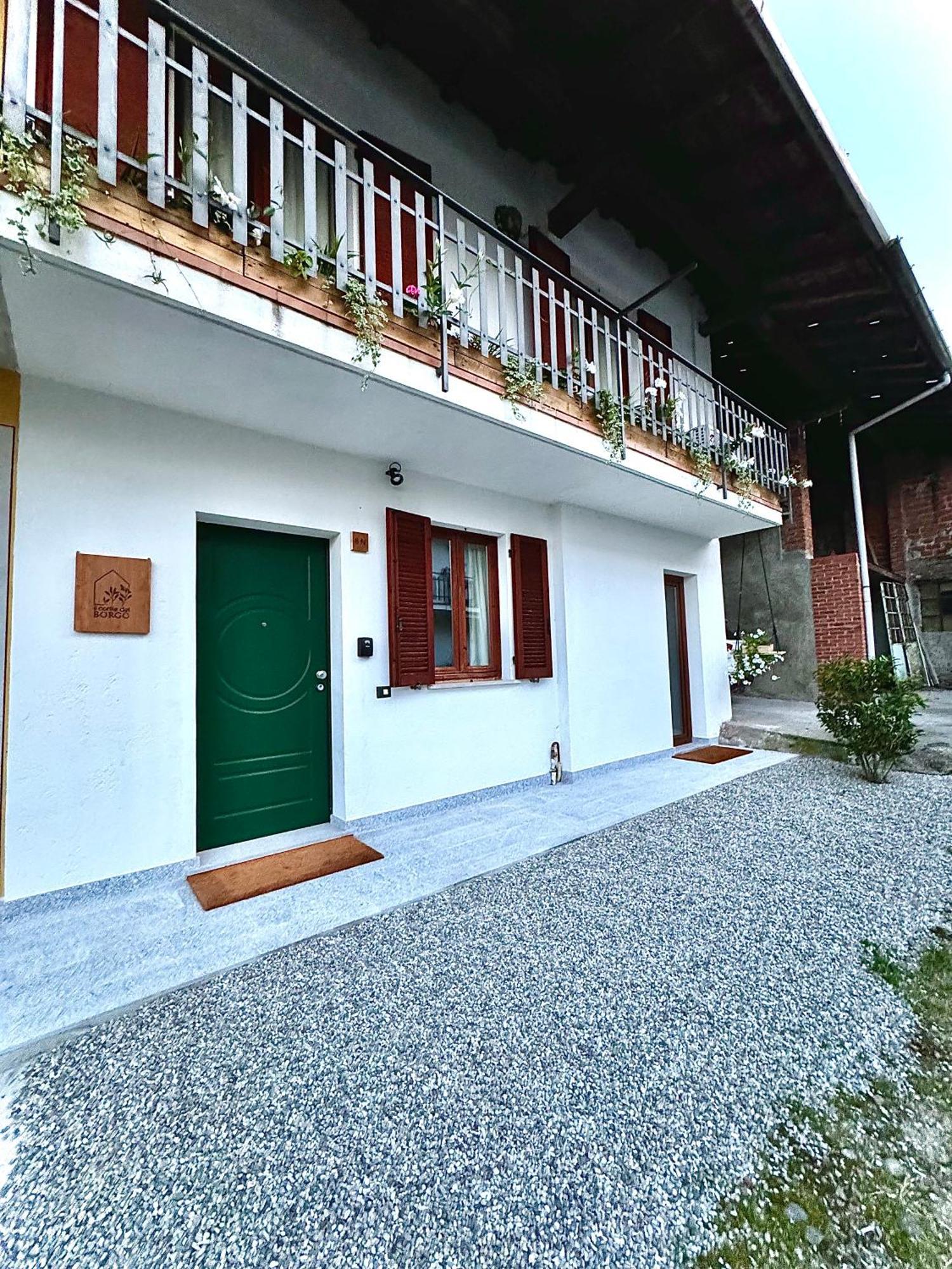 הוילה Borgo Ticino Il Cortile Del Borgo מראה חיצוני תמונה
